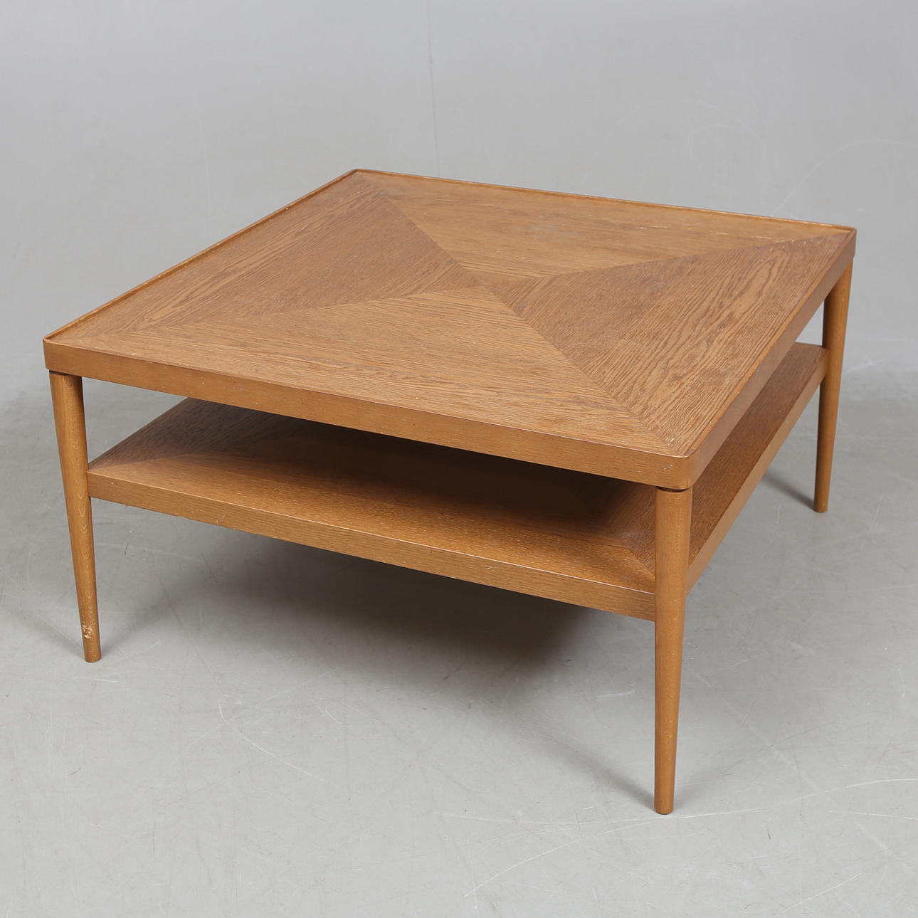 Ein Couchtisch, Eichenfurnier, Stockholmsserien, IKEA.