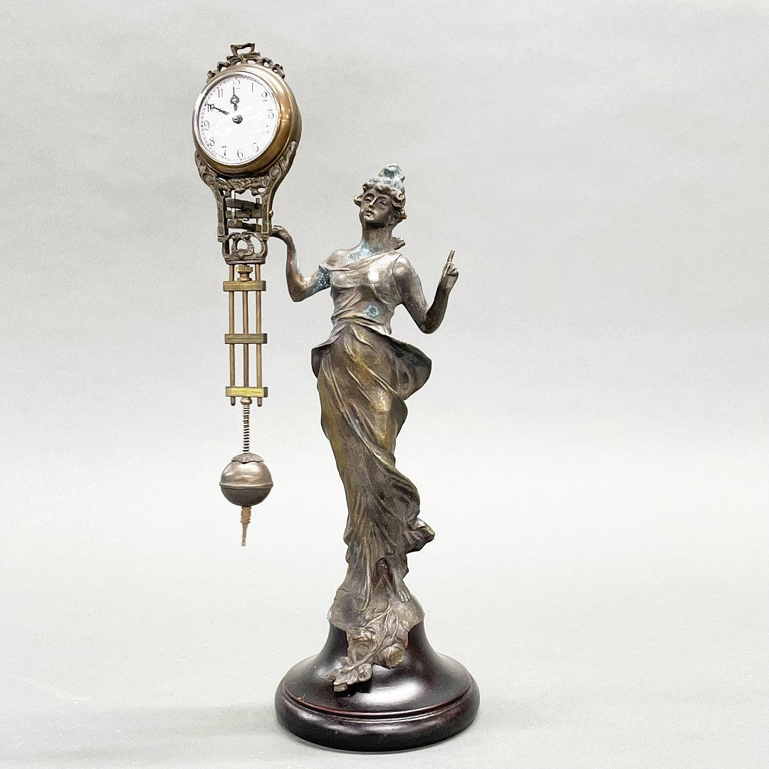 ART NOUVEAU CLOCK.