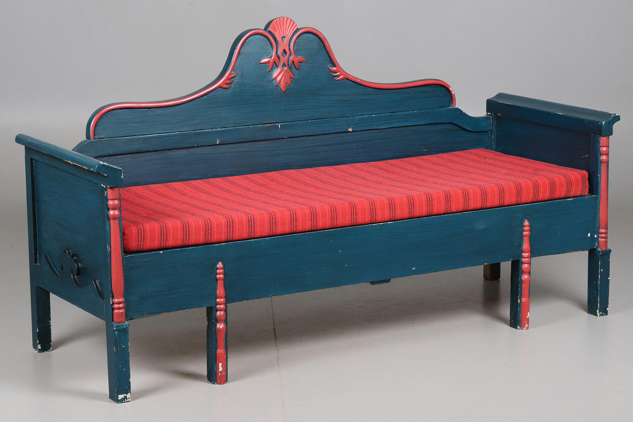 SOFÁ DE COCINA, ALLMOGE, PINTADO.