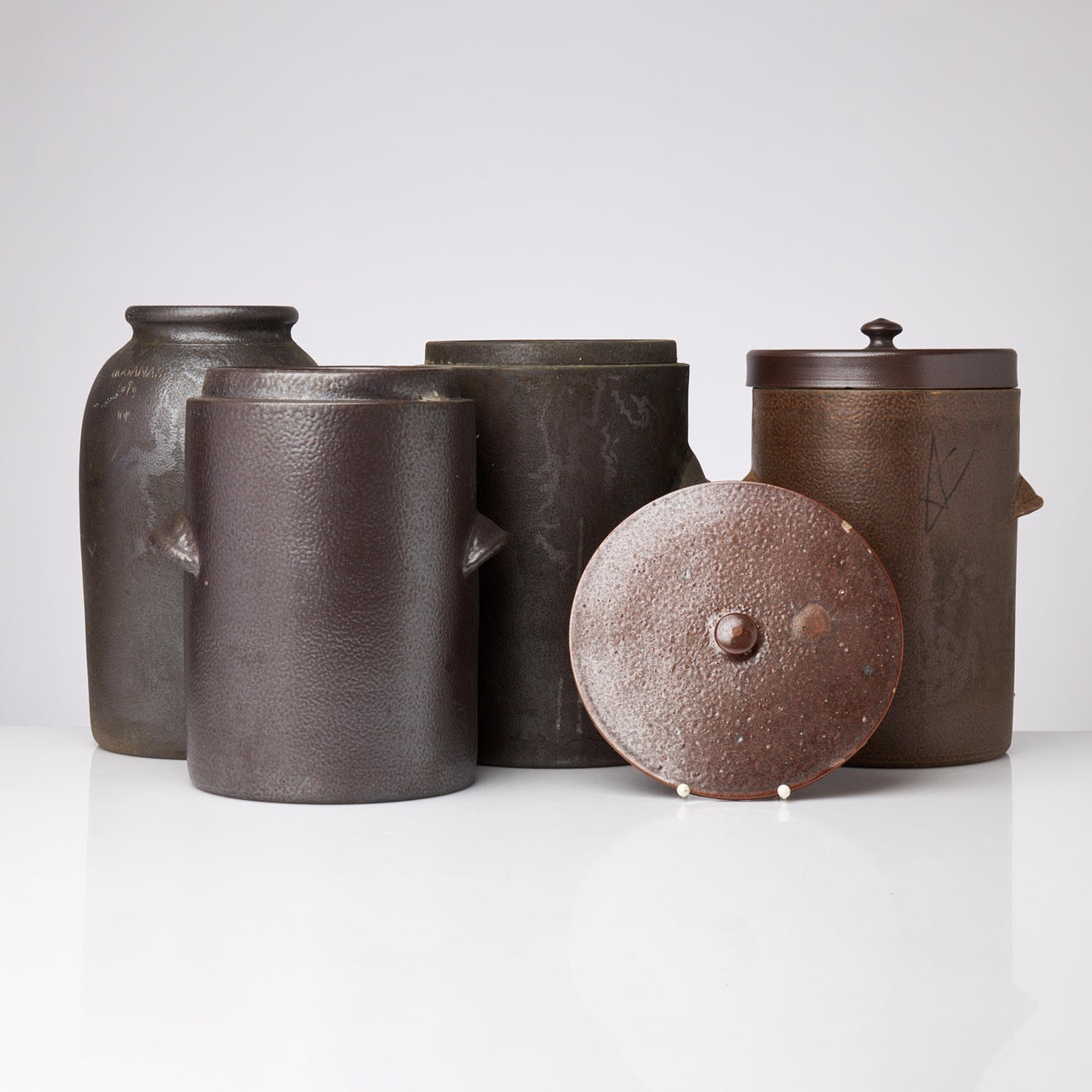 4 kpl keraamisia mukeja, Höganäs.