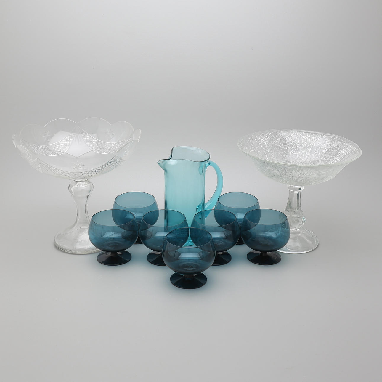 GLASFÖREMÅL, 10 st, 1900-tal.