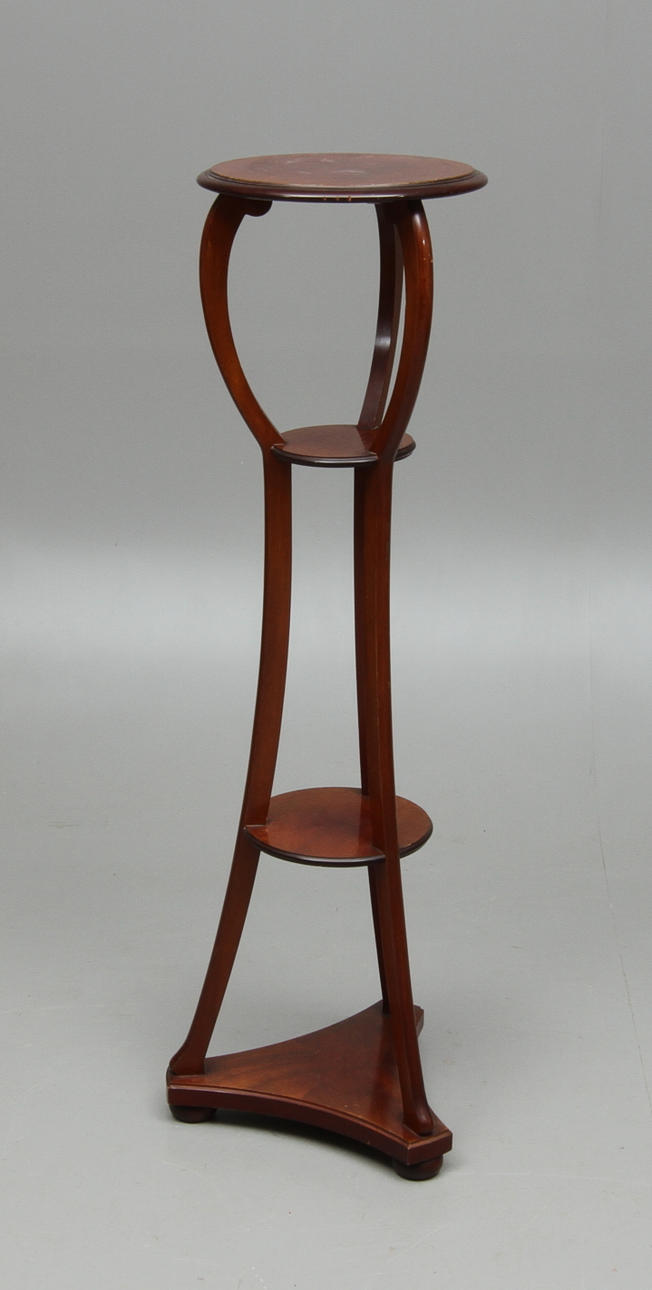 PIEDESTAL, Karl-Johanstil, 1900-tal.