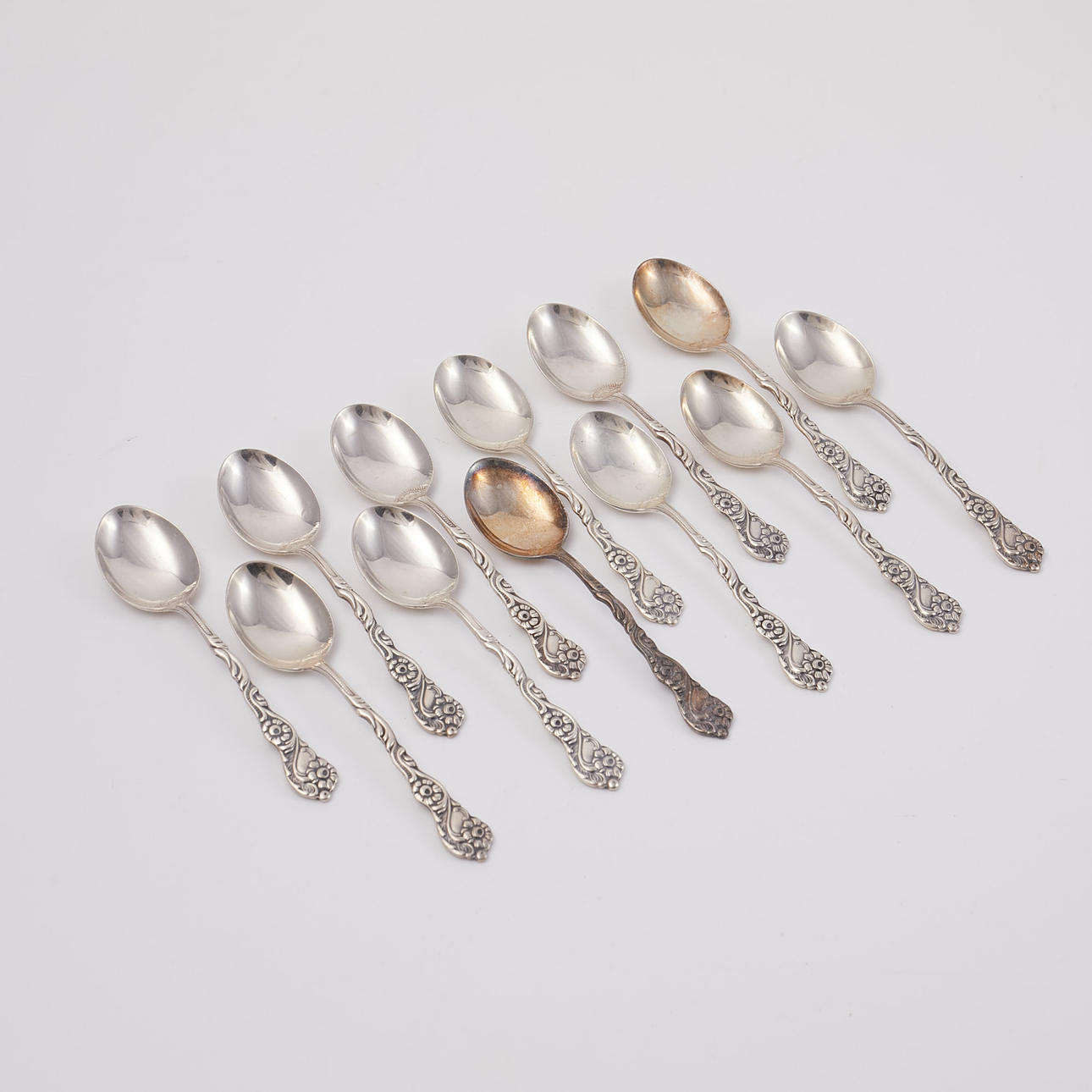 MOCCASKEDAR. Silver, 12 st. Sverige.