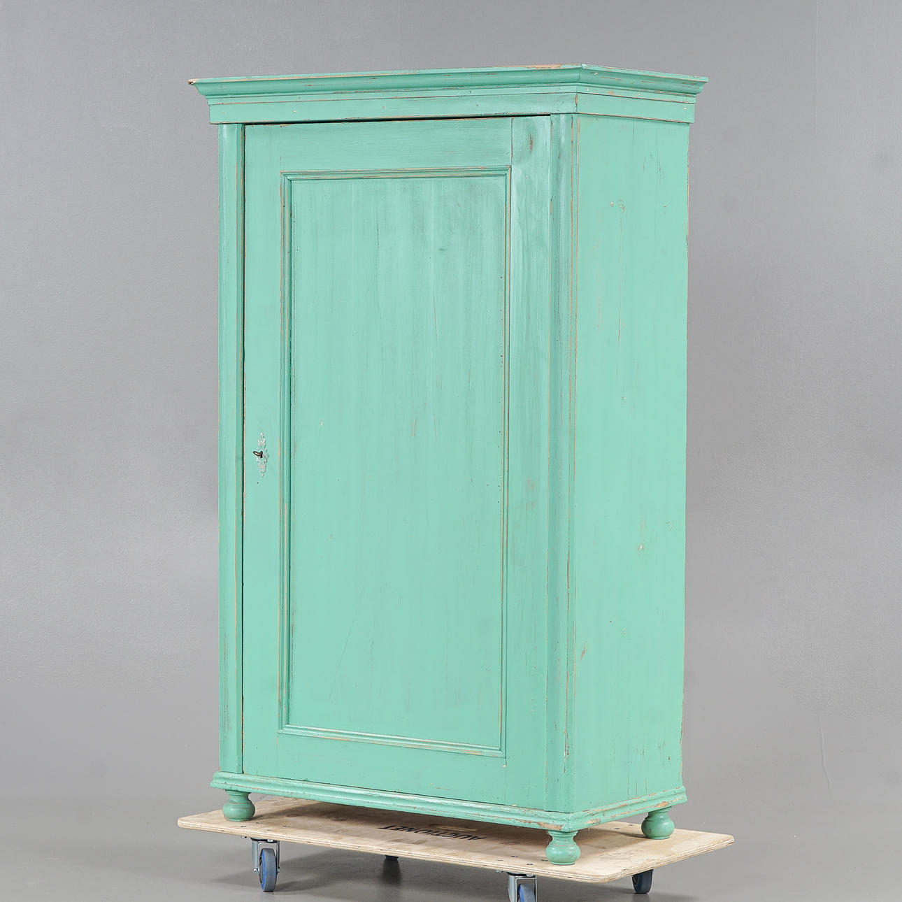 VAATEKAAPPI Neo-renessanssityyli.