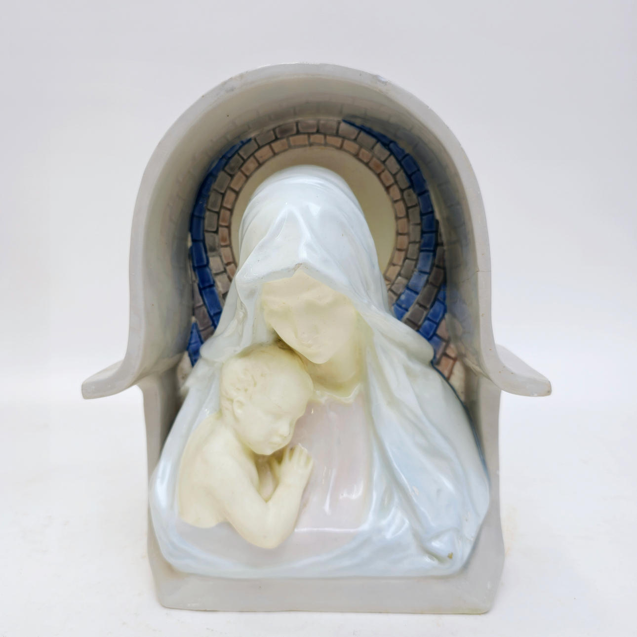 MODERSKAP. TYSKT PORSLIN.