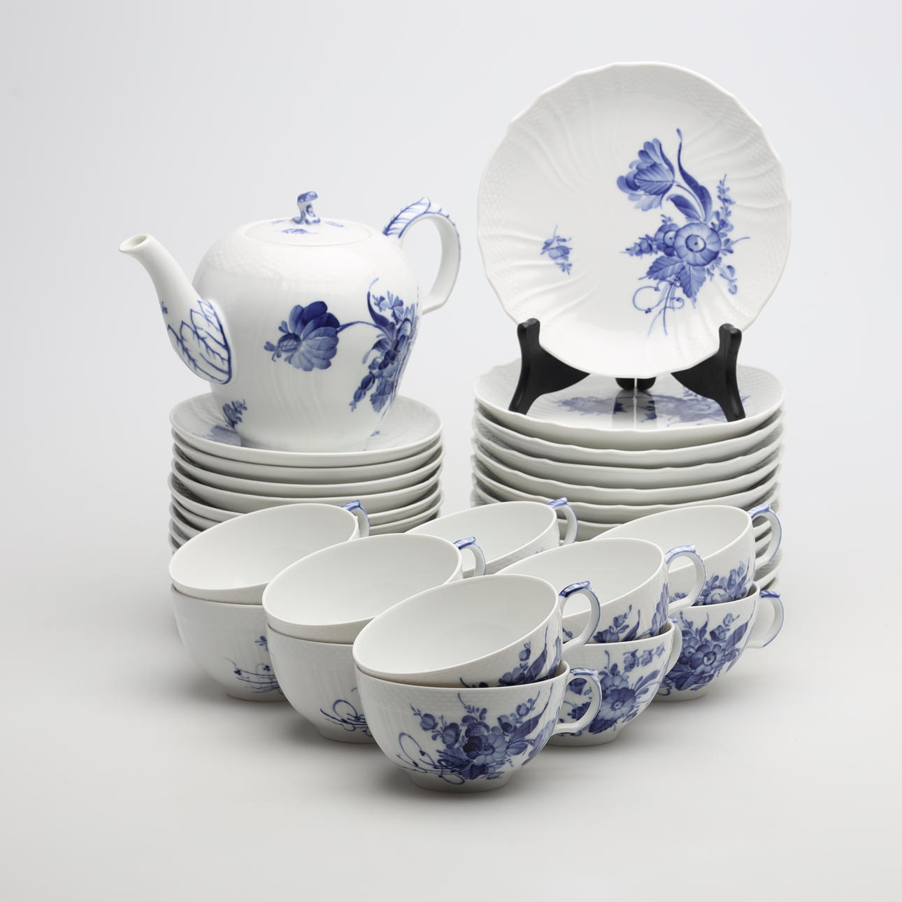 A 37-piece tableware set, “Blå Blomster”, Royal Copenhagen.