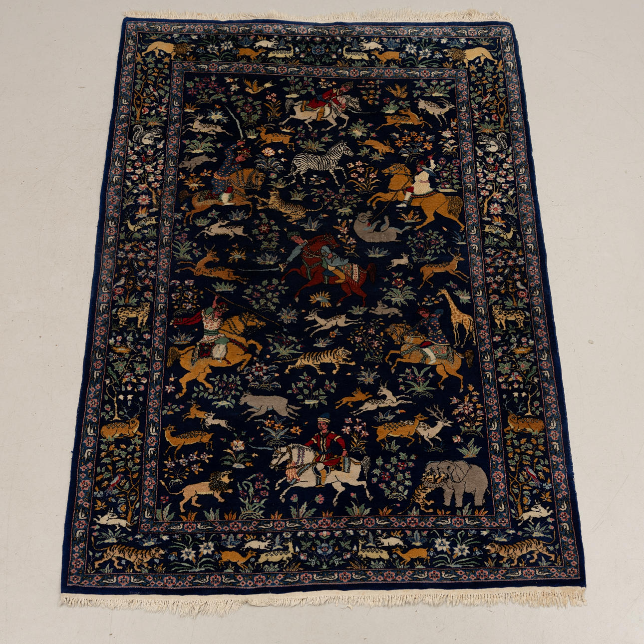 JAGDTEPPICH, persisch, ca 210 x 140 cm.