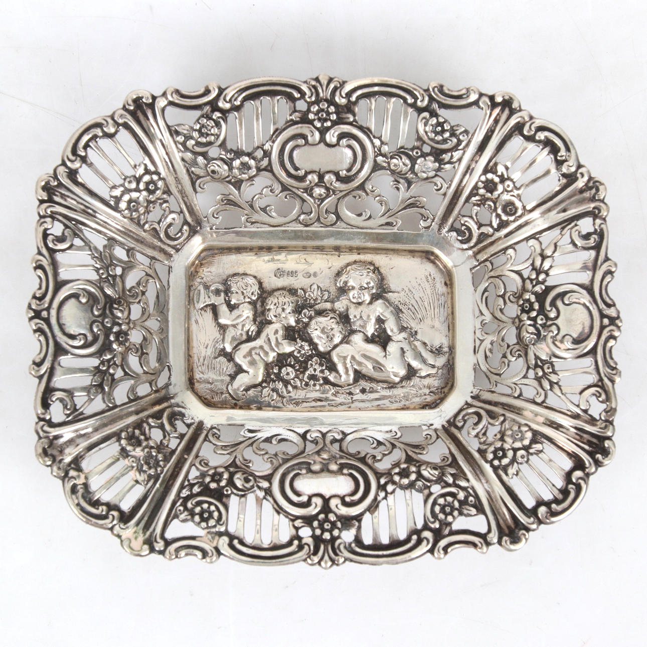 GITTERPLATTE, Silber, Importmarken, Gewicht 85 Gramm.