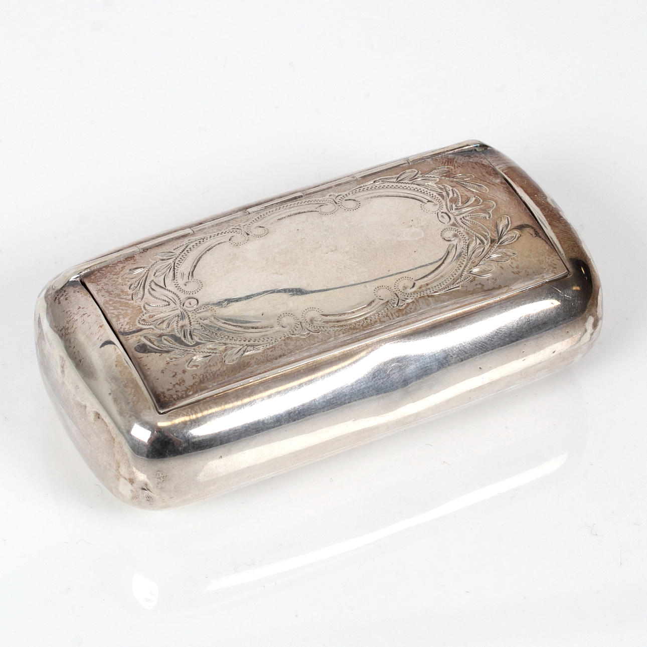 SNUSDOSA, silver, E.L.W 1927, vikt 63 gram.