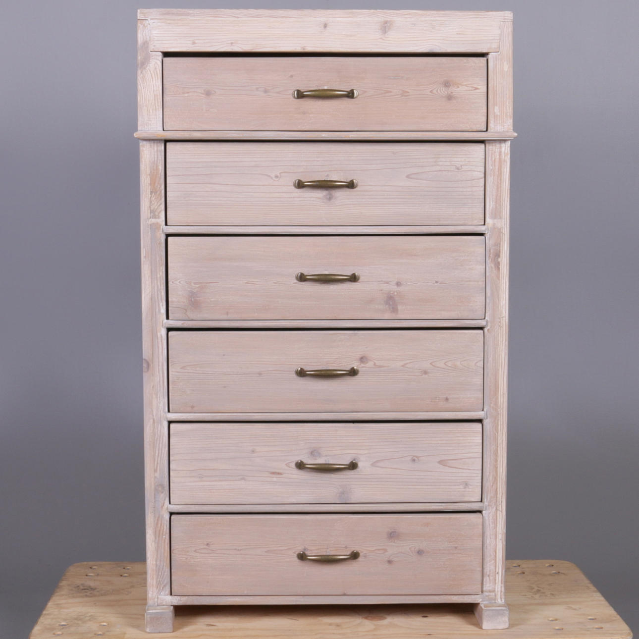 BYRÅ, laserad furu, 1900-tal.