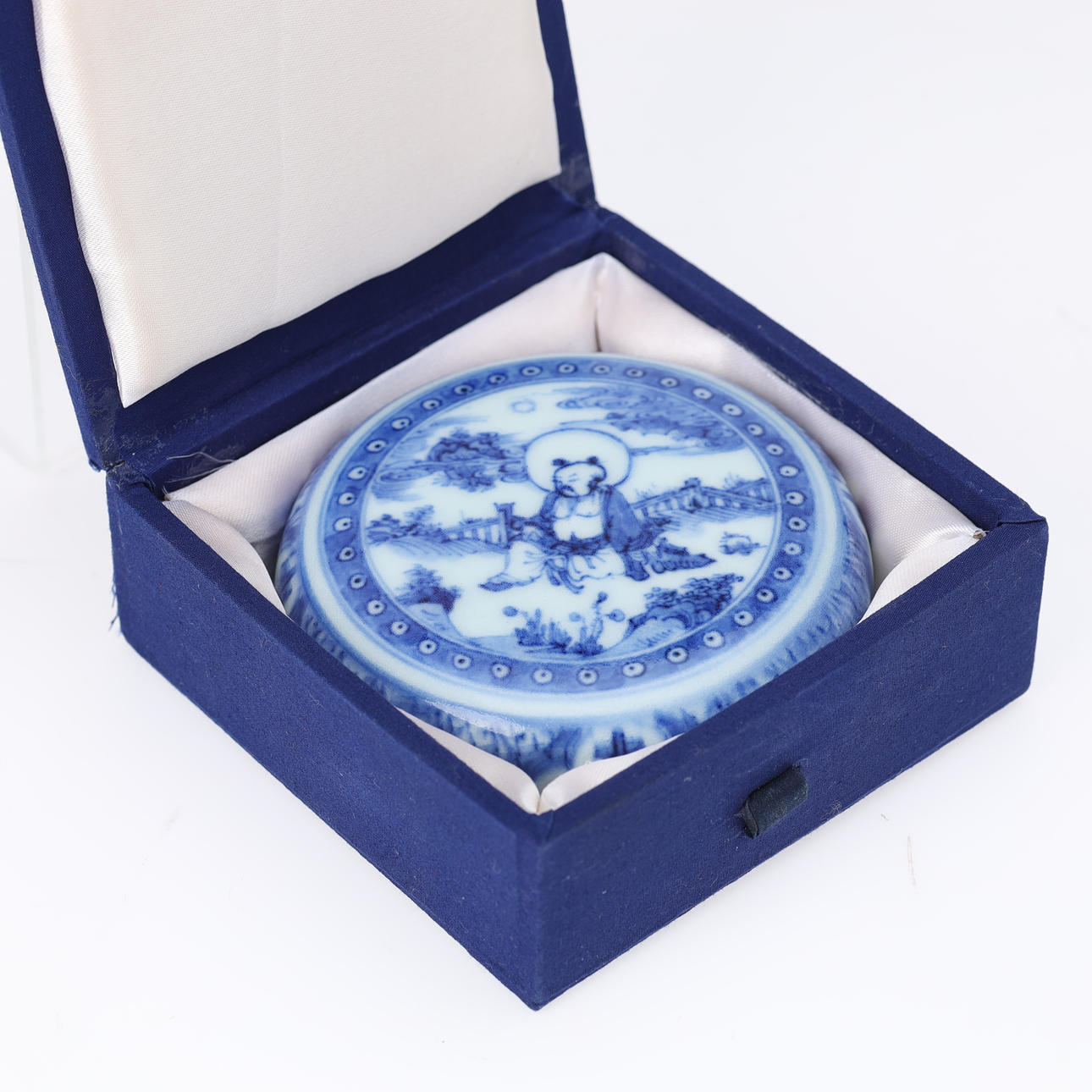 Kiinalainen posliinipaperipaino, Qing-dynastia.