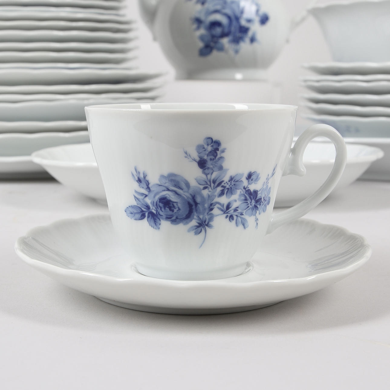 DINNERWARE, 64 pieces, Tableware, Classic Romance, Echt Cobalt, Svaneholm.