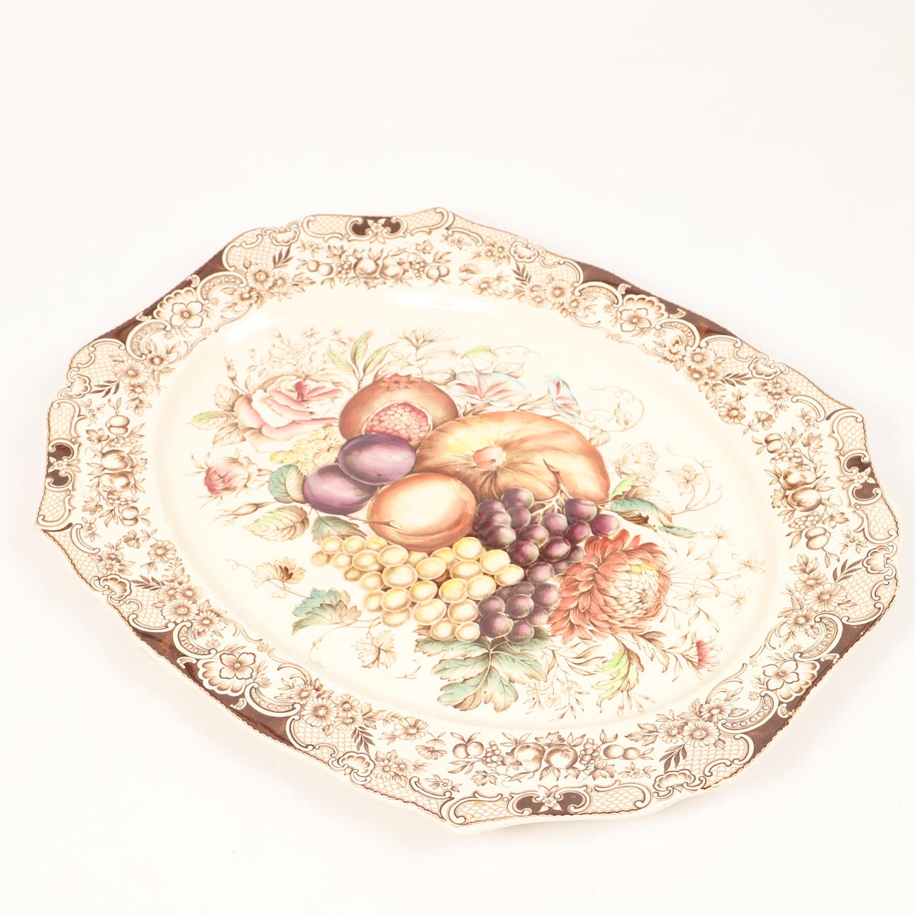 A “Windsor Ware” porcelain dish, Johnson Bros., England.