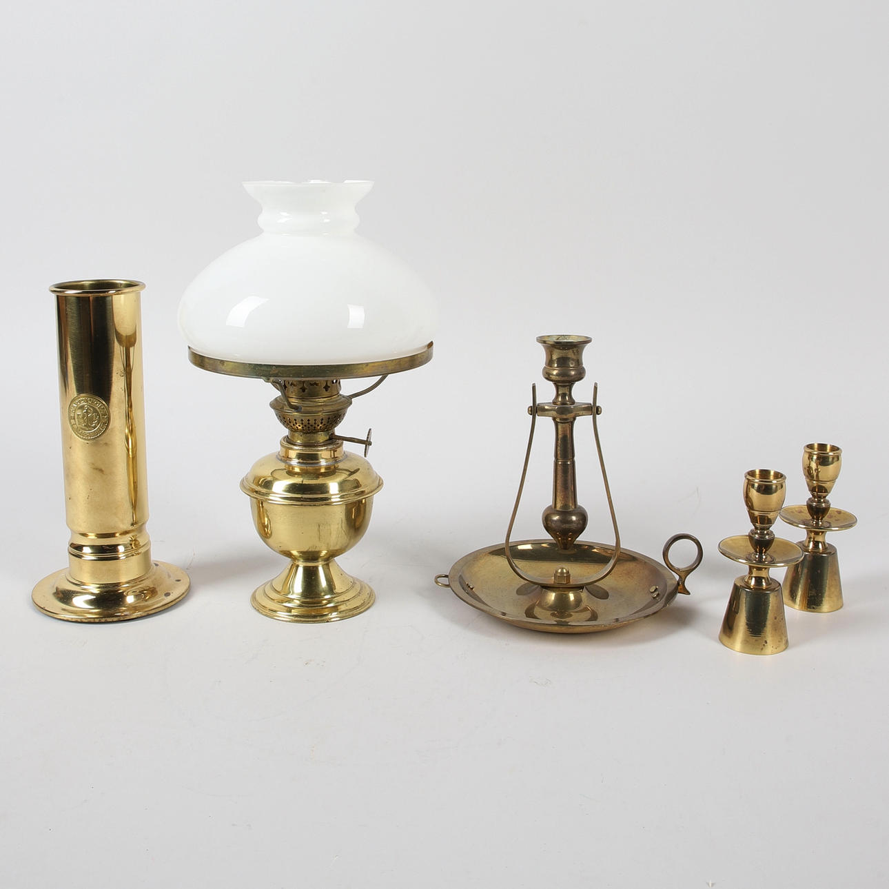 MESSINGOBJEKTE, 5 Stück, Messing, Glas, u.a. Karlskrona lampfabrik, 1900.