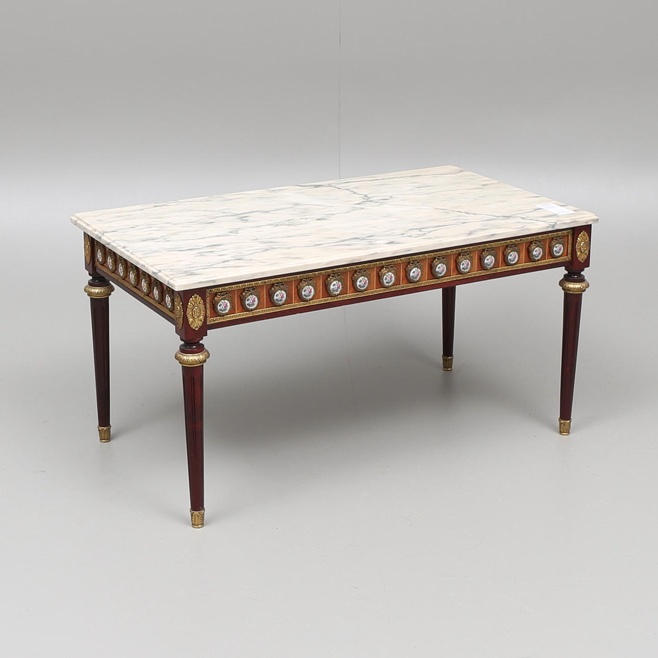 SOFFBORD med stenskiva, gustaviansk stil, 1900-tal.