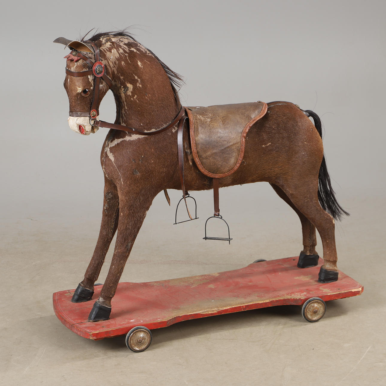 LEKSAKSHÄST, 1900-tal.