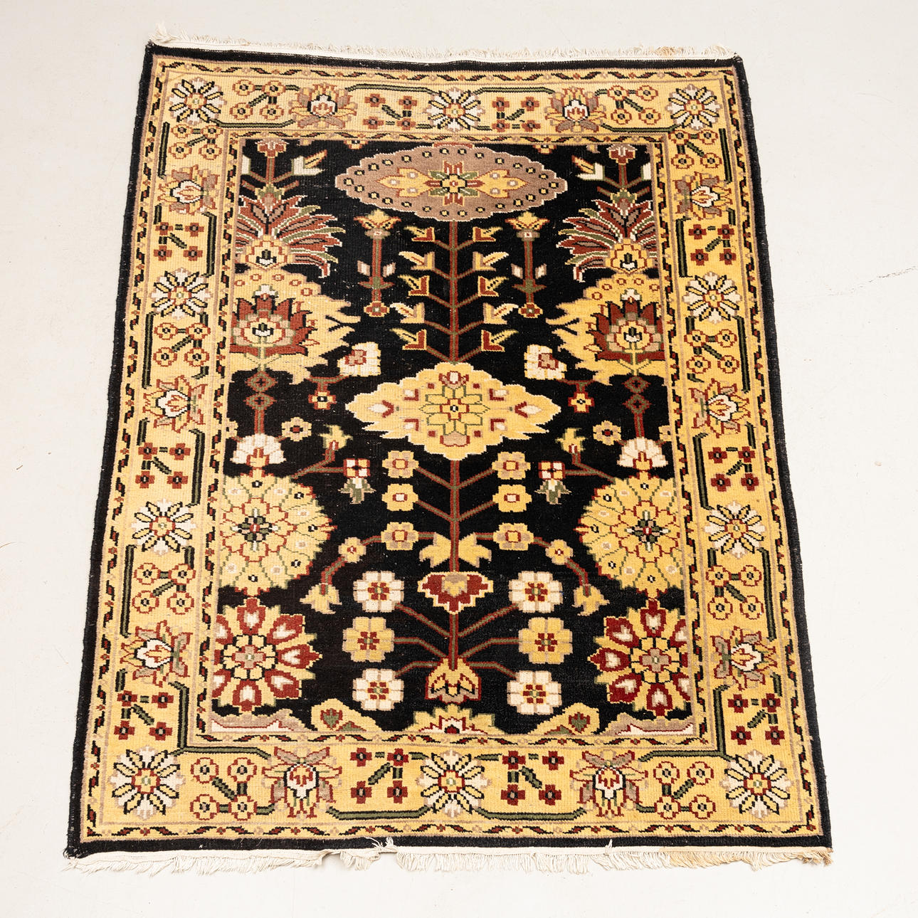 EIN TEPPICH, Indo-Azerbaijan, IKEA, 1999, ca 228 x 165 cm.