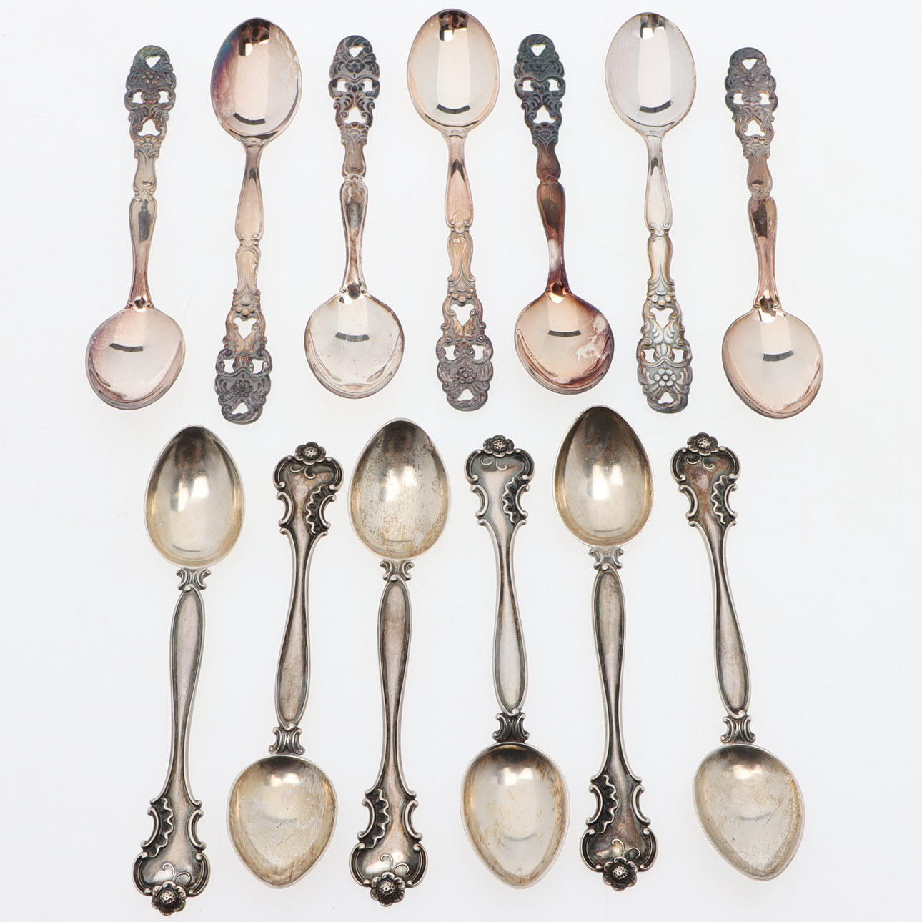 CUCHARAS DE CAFÉ, 12 unidades, plateadas.