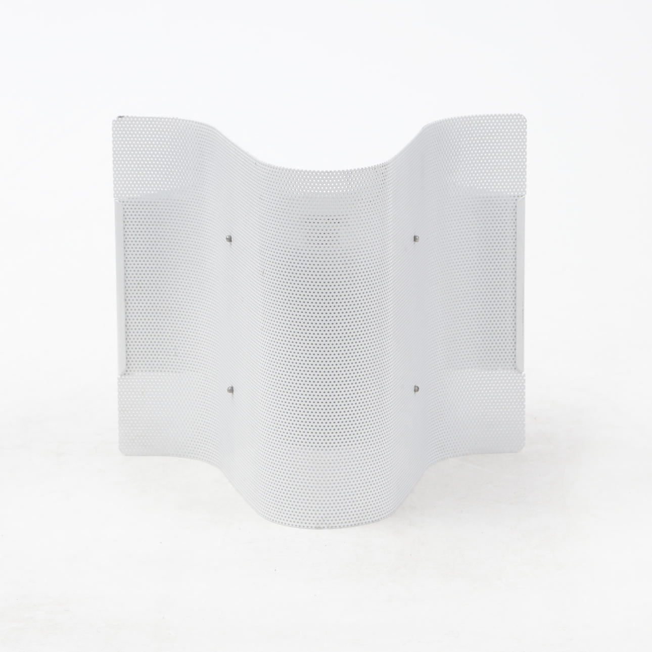 LÁMPARA DE PARED, de metal.