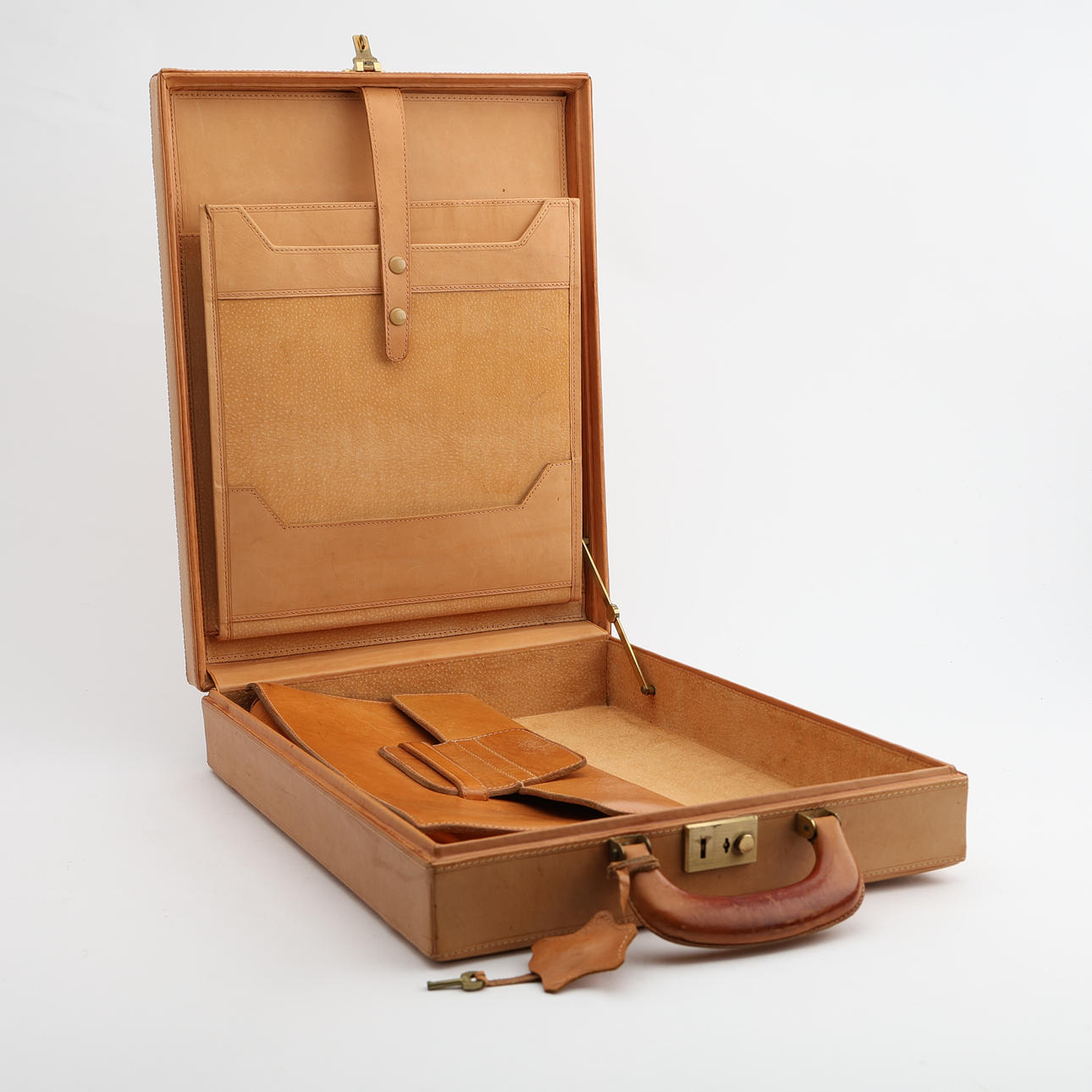 SALKKU, nahka, 1900-luvun loppupuoli.