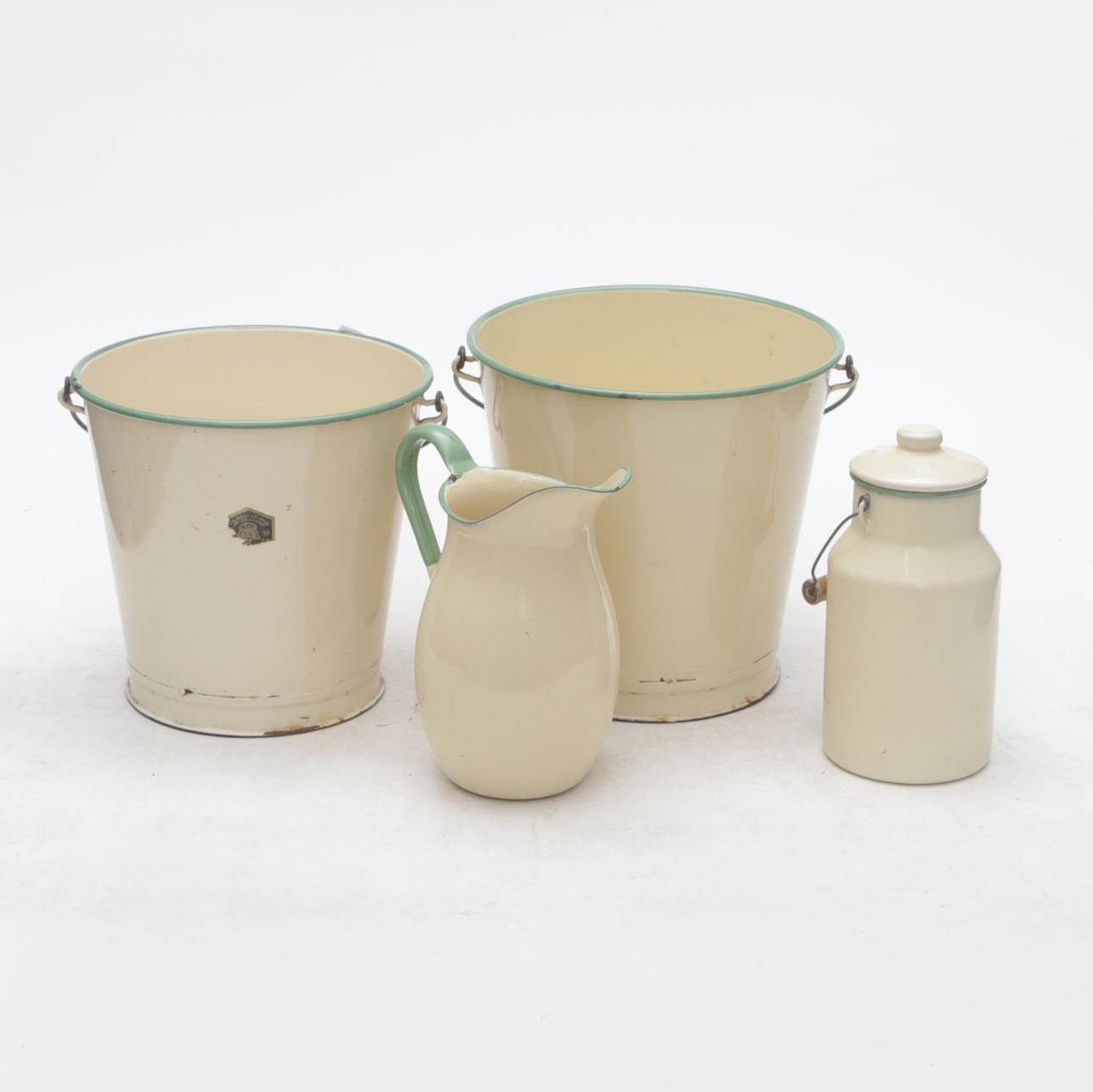 ENAMEL OBJECTS, metal.