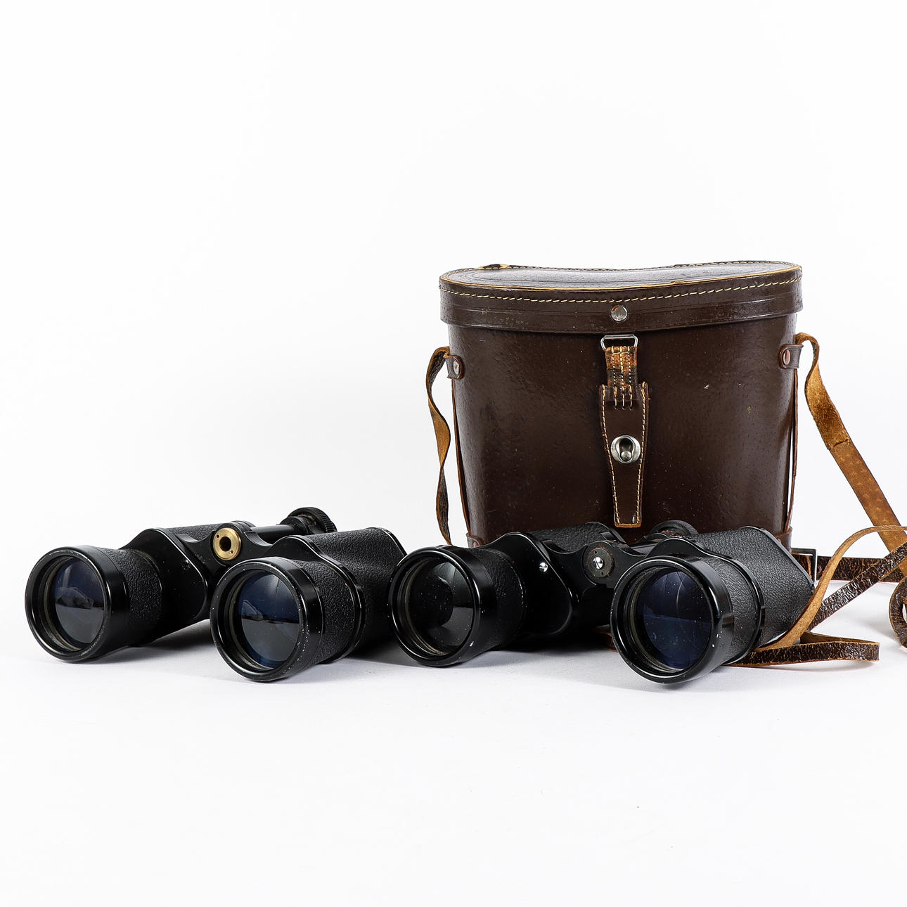 KIKARE 2 styck, Focus, 1900-talets mitt.