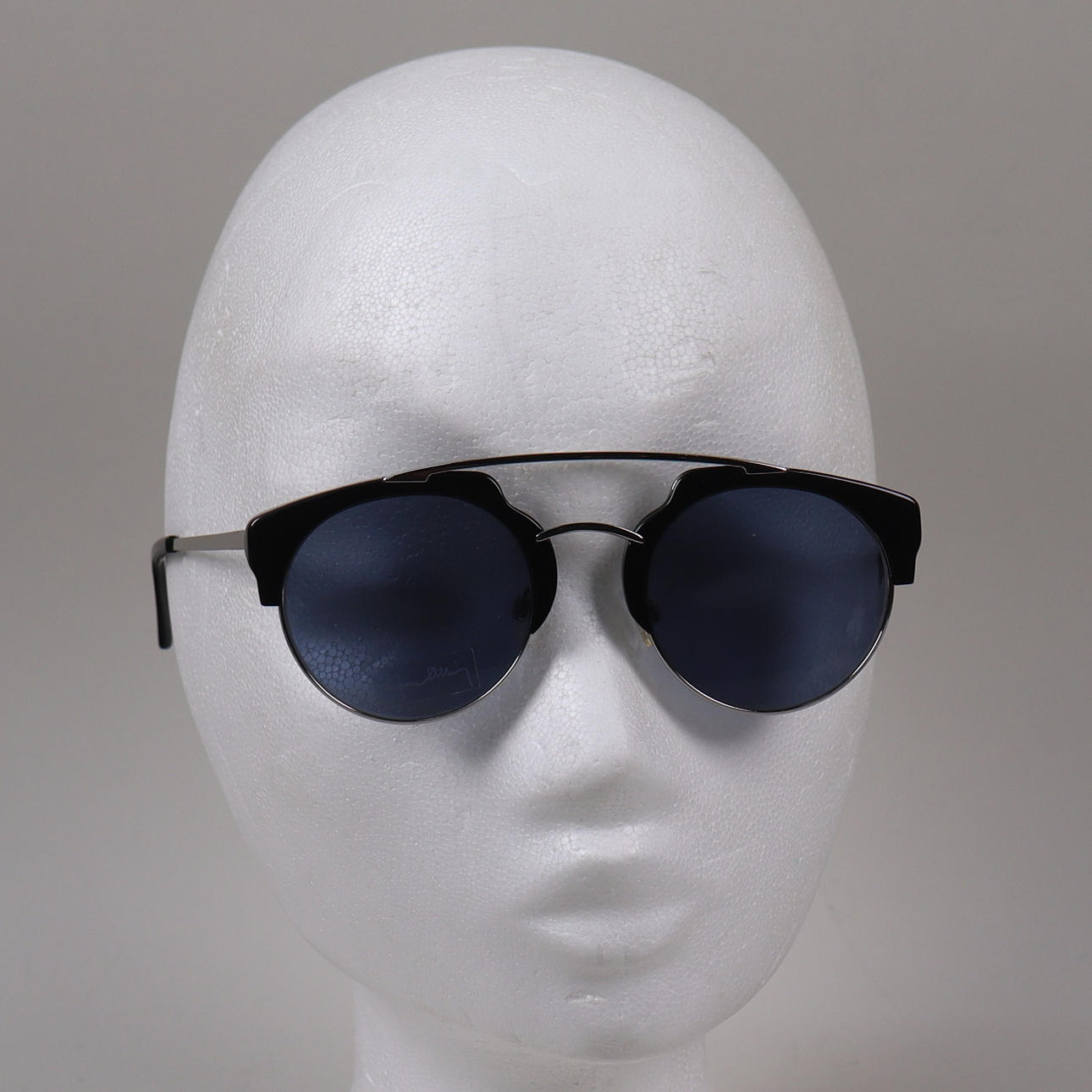 GAFAS DE SOL, Efva Attling, «Vamos a Cannes».