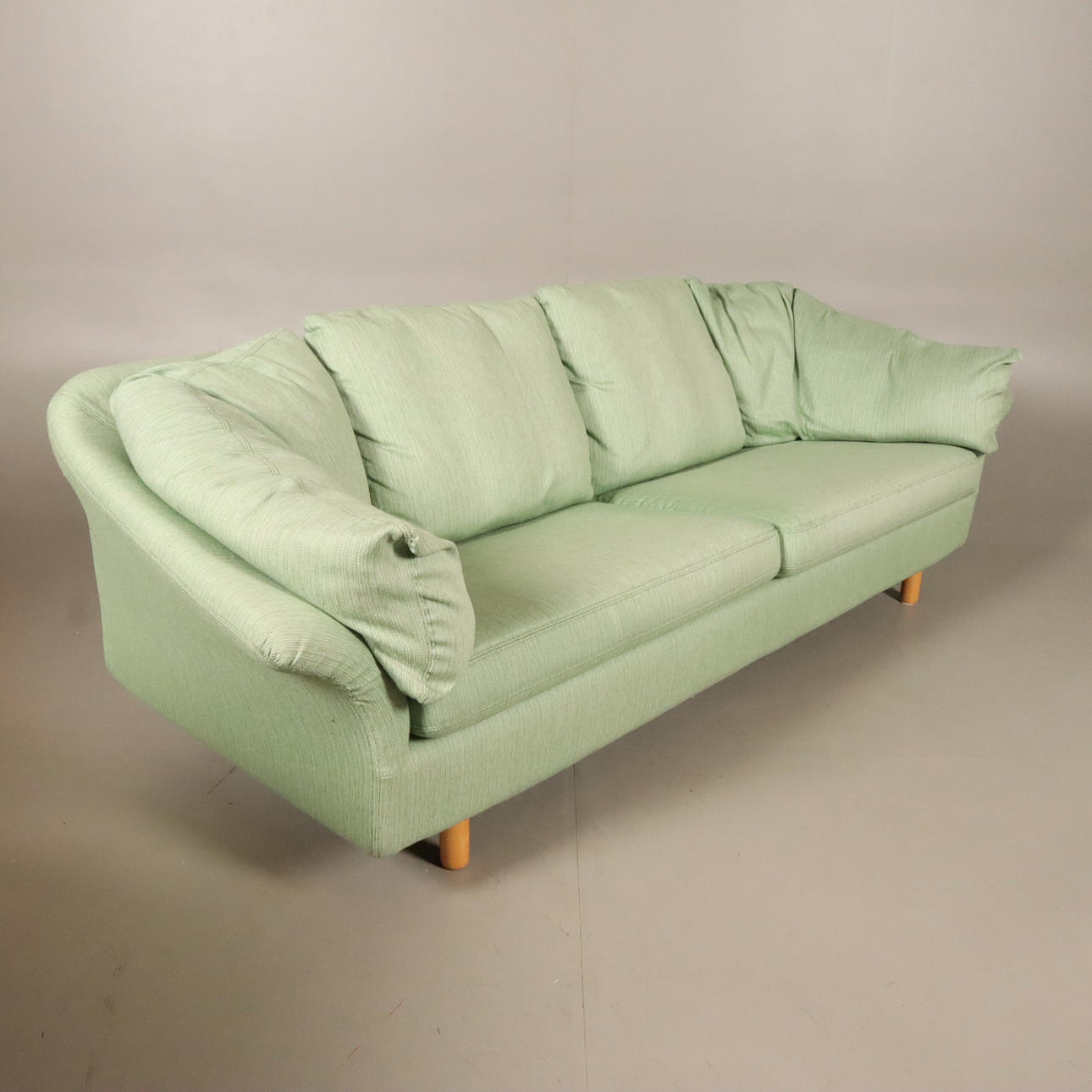 Ein Sofa, zweite Hälfte des 20. Jahrhunderts.