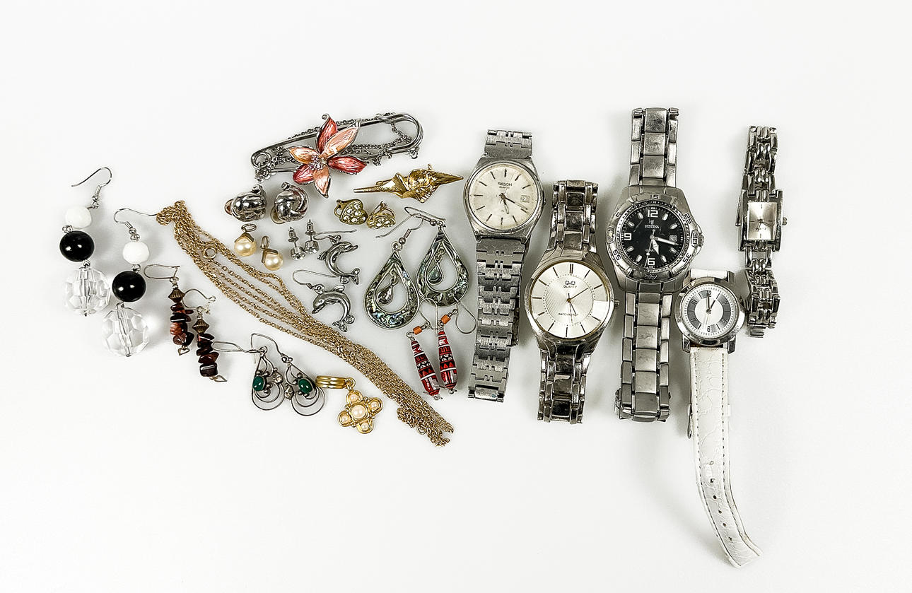 BIJOUTERIE & WRISTWATCHES.