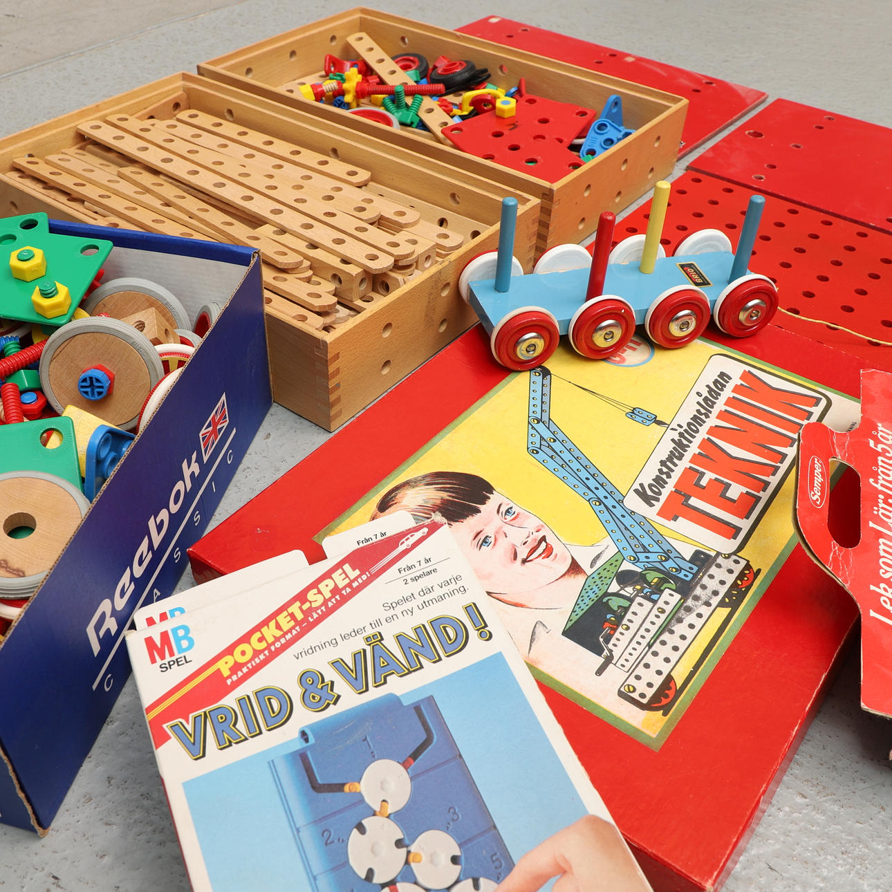 TOYS, wood & plastic, including Brio.