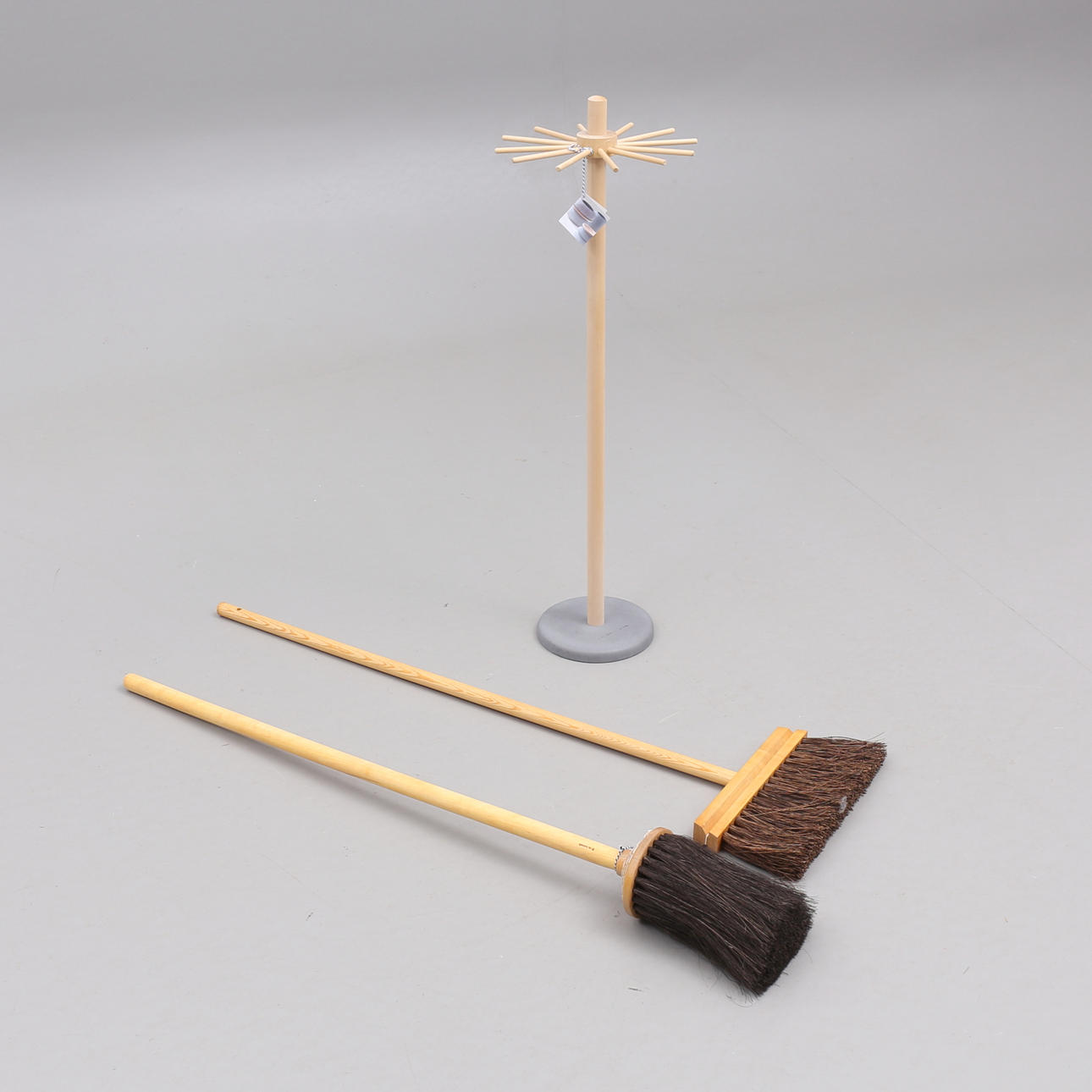 DRYING RACK and BRUSHES, 2 pcs, Iris Hantverk.