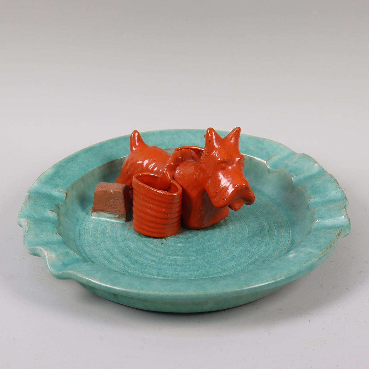 EMIL BENGTSSON, Andersson & Johansson, Höganäs, Zigarrenschale mit der Figur eines Schotten, 1930er/40er Jahre.