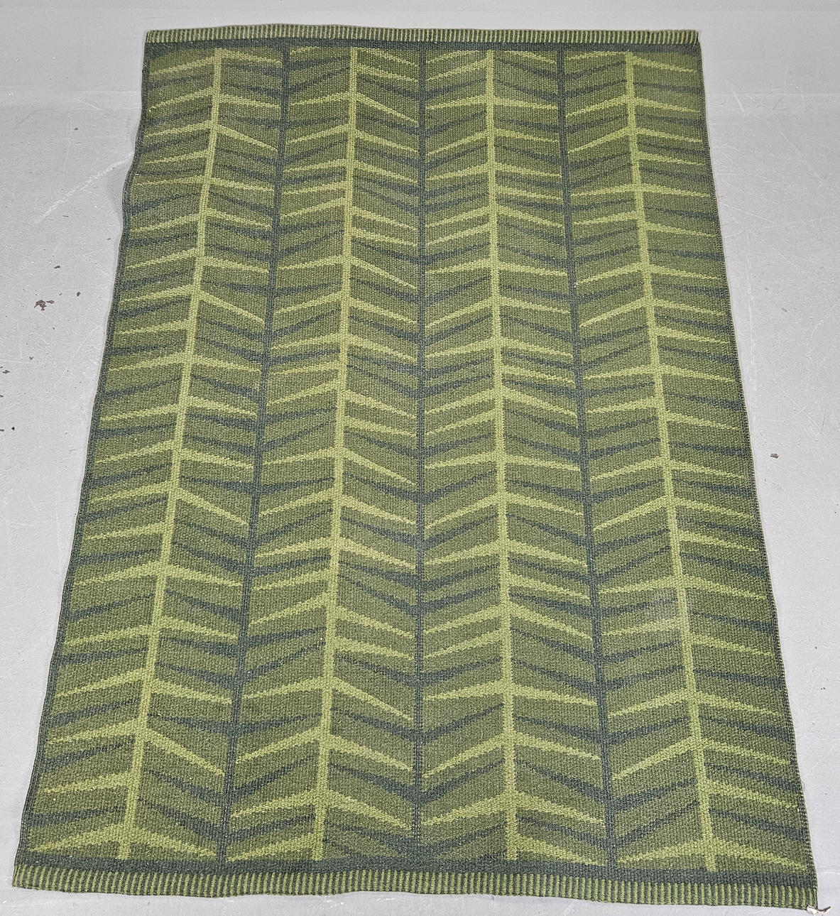 INGRID DESSAU. Ein Teppich, doppelt gewebt, Kasthall, ca. 200 x 142 cm.