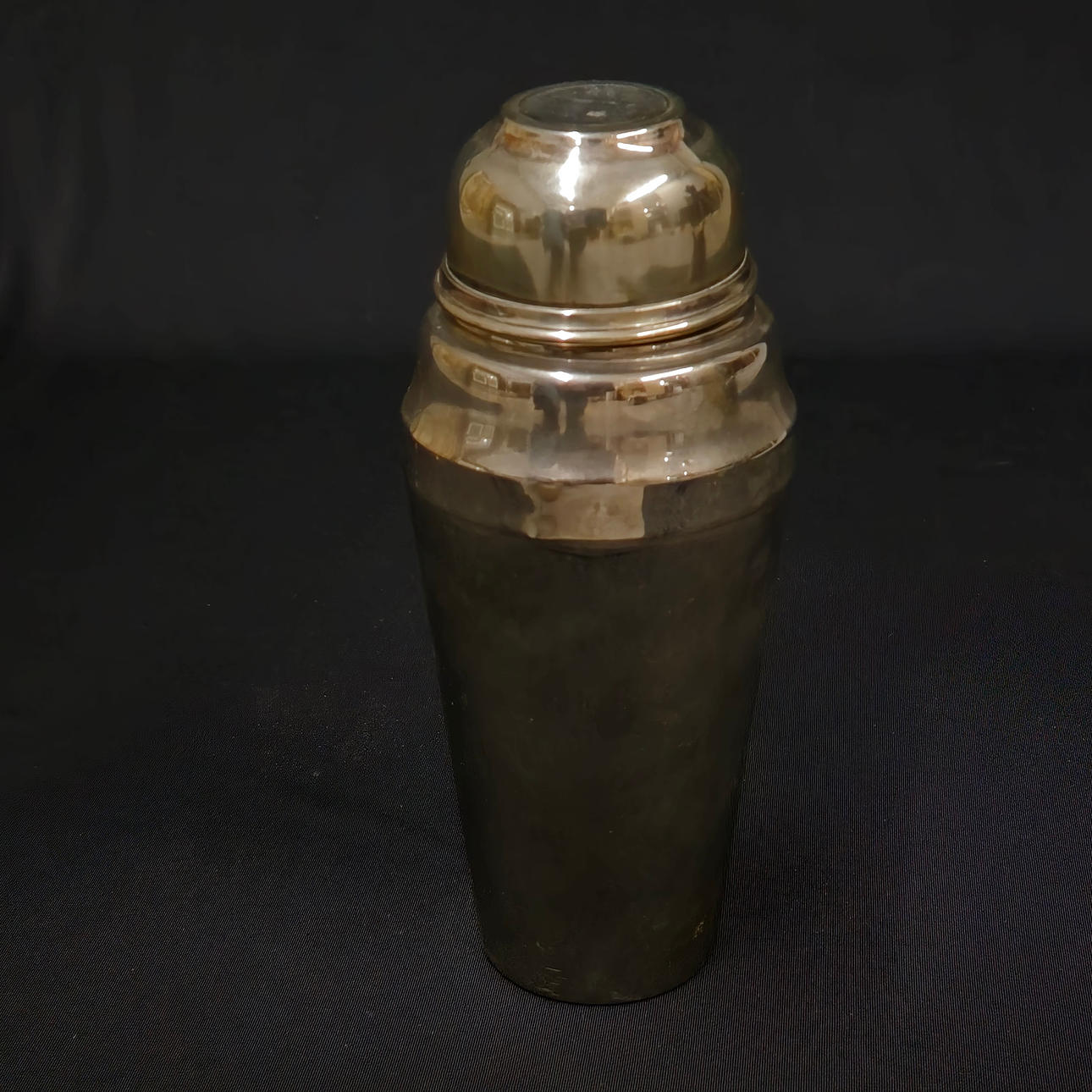 COCTELERA METAL PLATEADO.