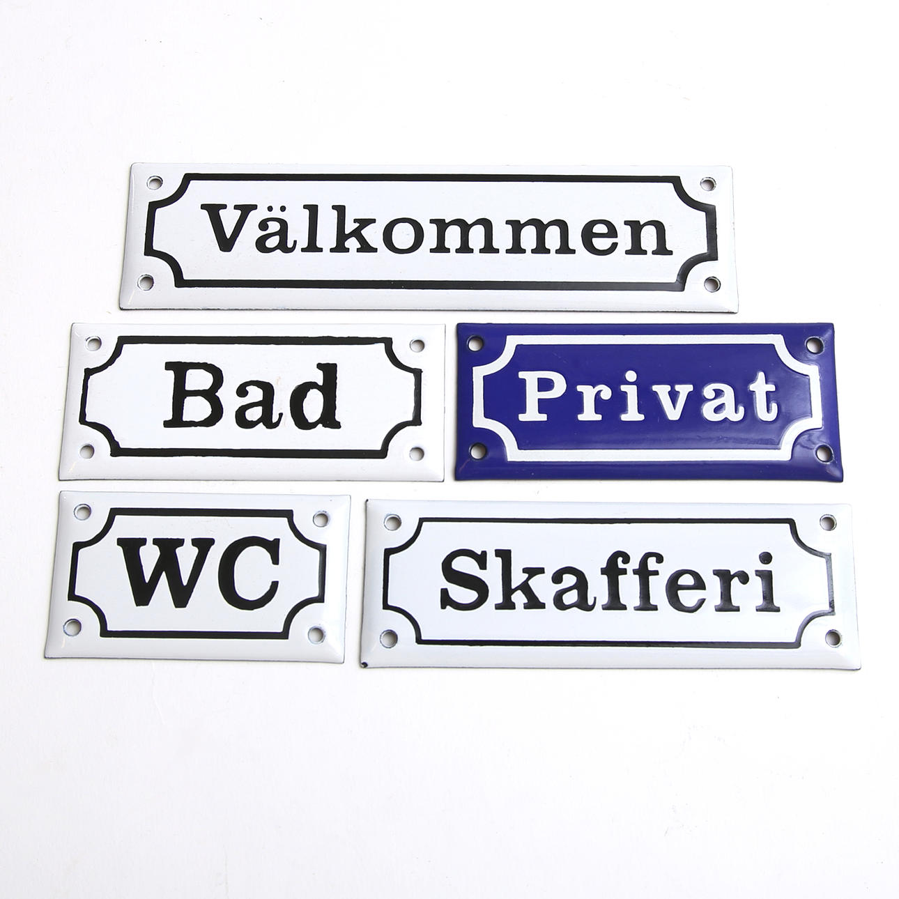 Emalikyltit, 5 kpl, nykyaikaiset.