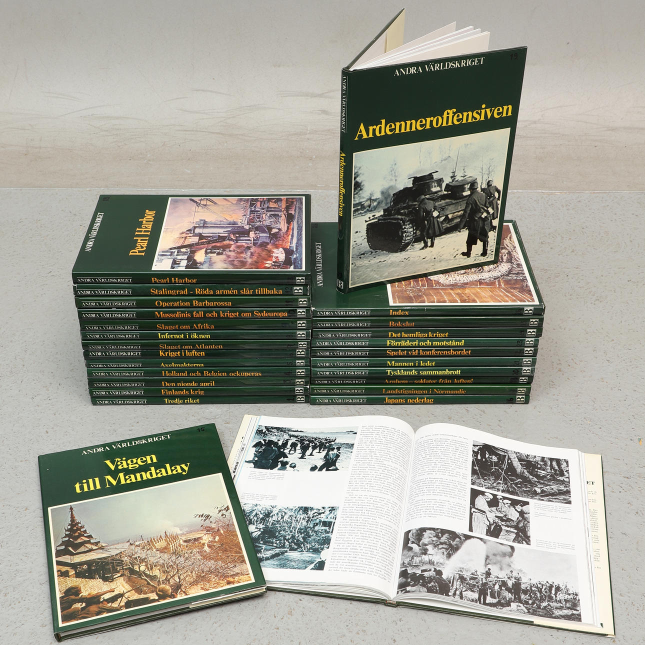 26 books, World War II, Bokorama.