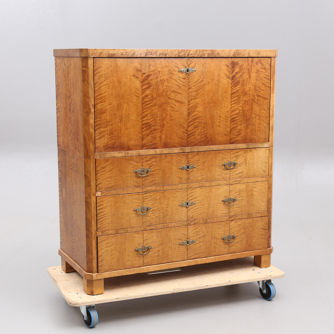 A chiffon, 18th/20th century.