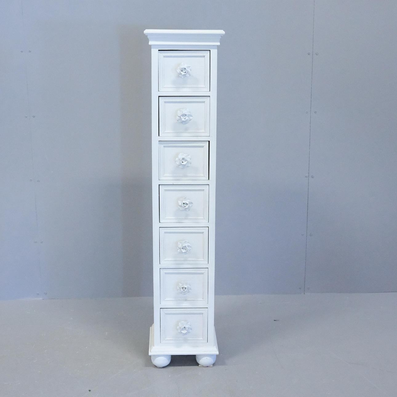 ARMARIO, PINTADO DE BLANCO.