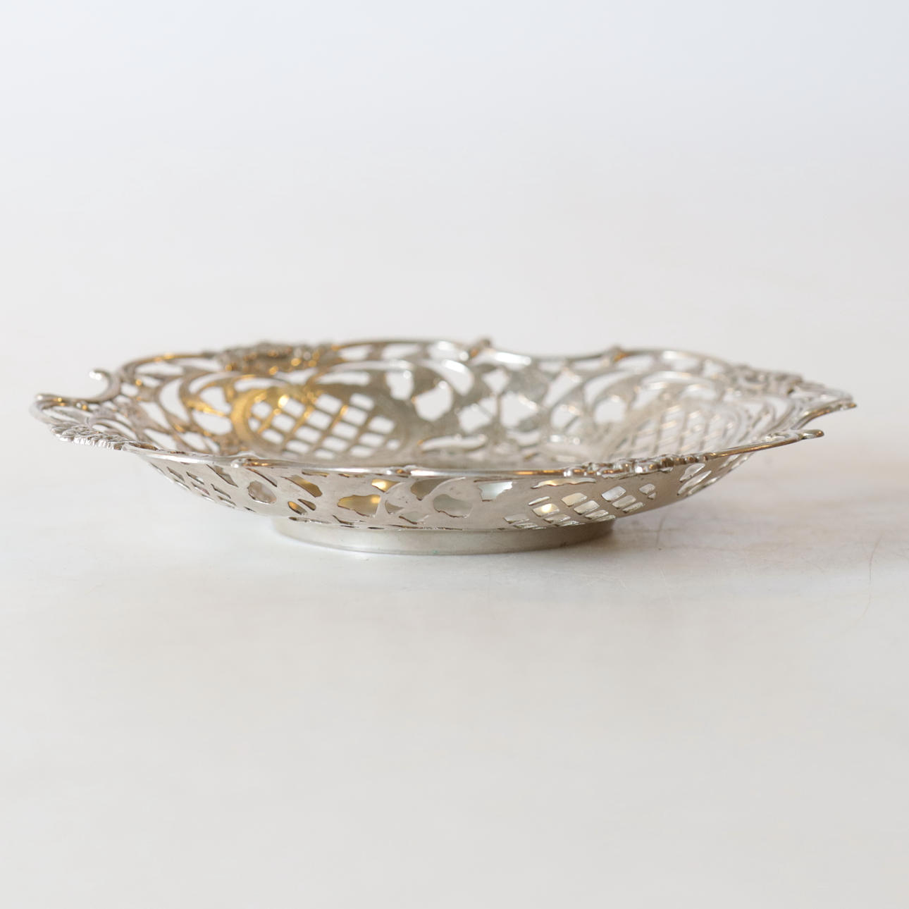 GITTERSKÅL, sølv. Samlet vægt ca. 100,2 gram.