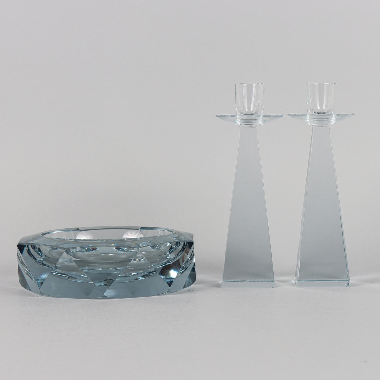 STRÖMBERGSHYTTAN 3 pieces, signed.