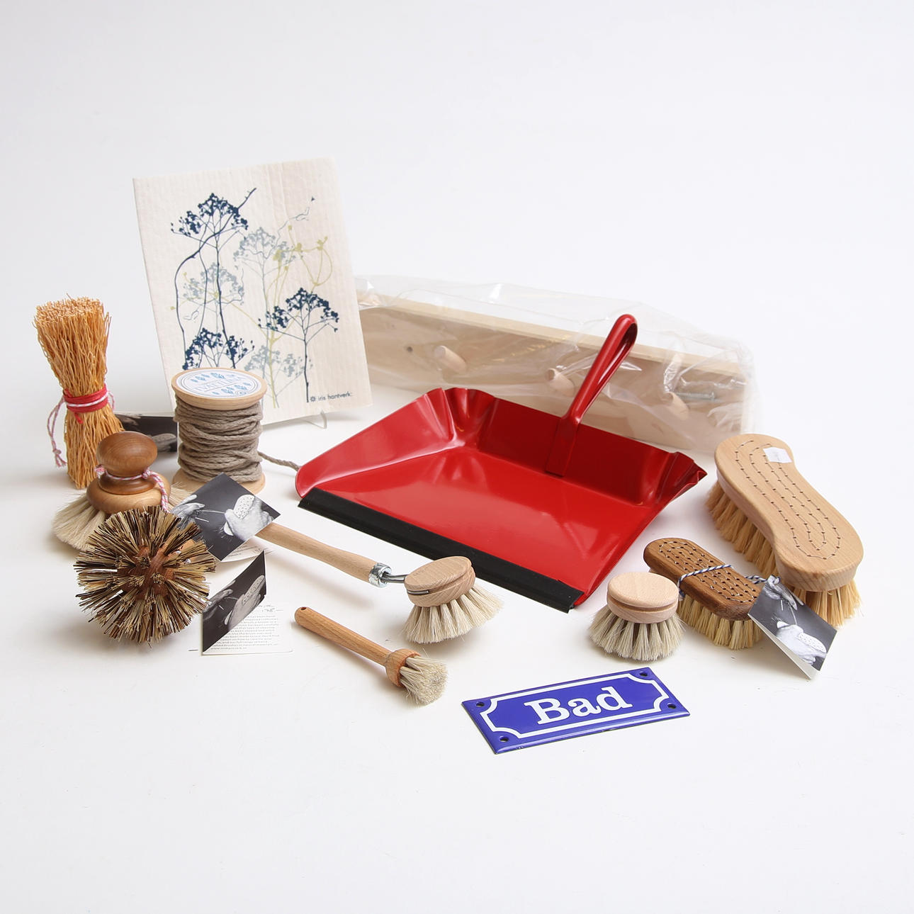 PINCELES, etc., en su mayoría Iris Crafts.