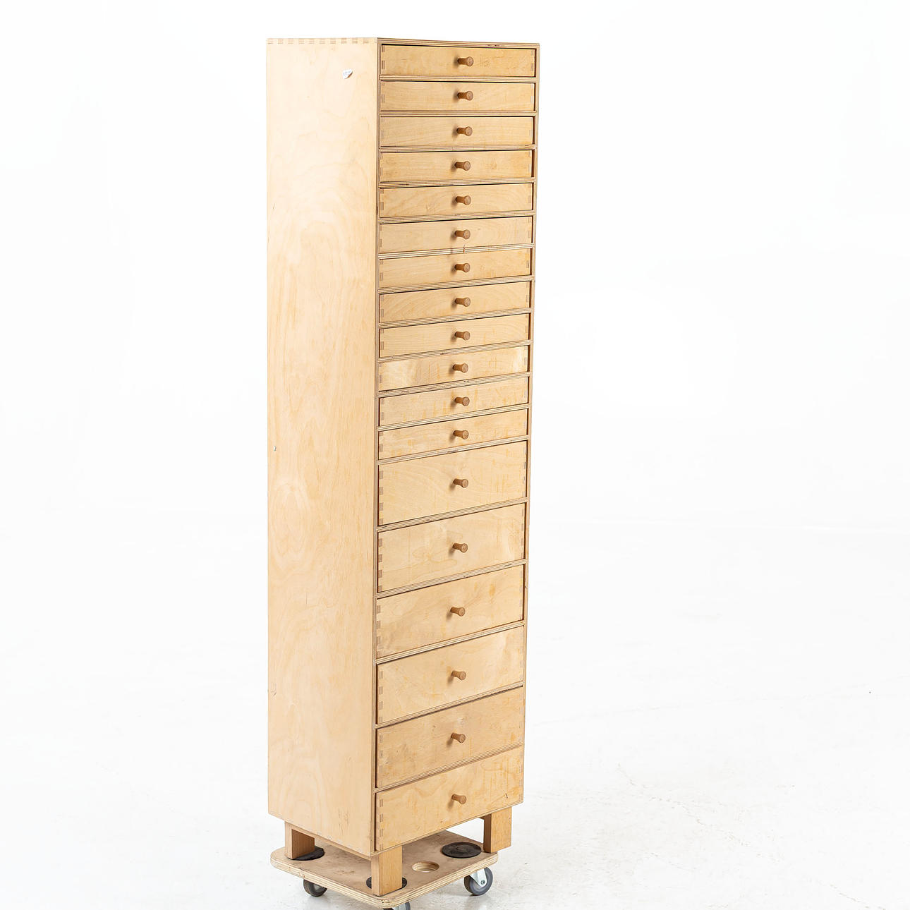 CABINET, with 18pcs drawer compartments.