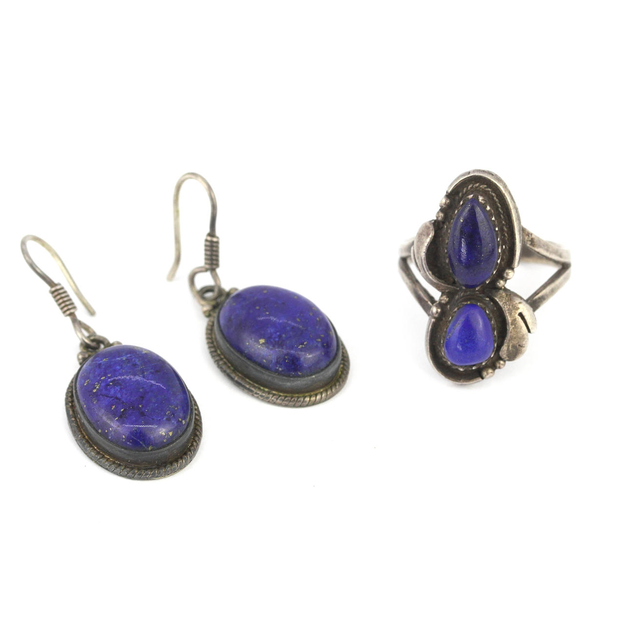 LAPIS LAZULI SILVER RING AND EARRINGS.