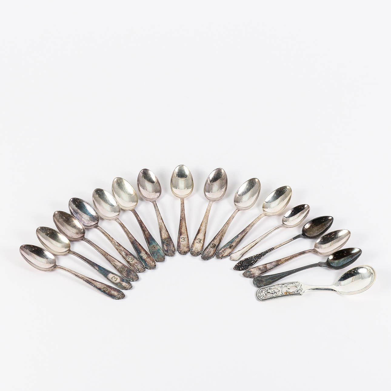 HOPEA RUOKAILUVÄLINEET.