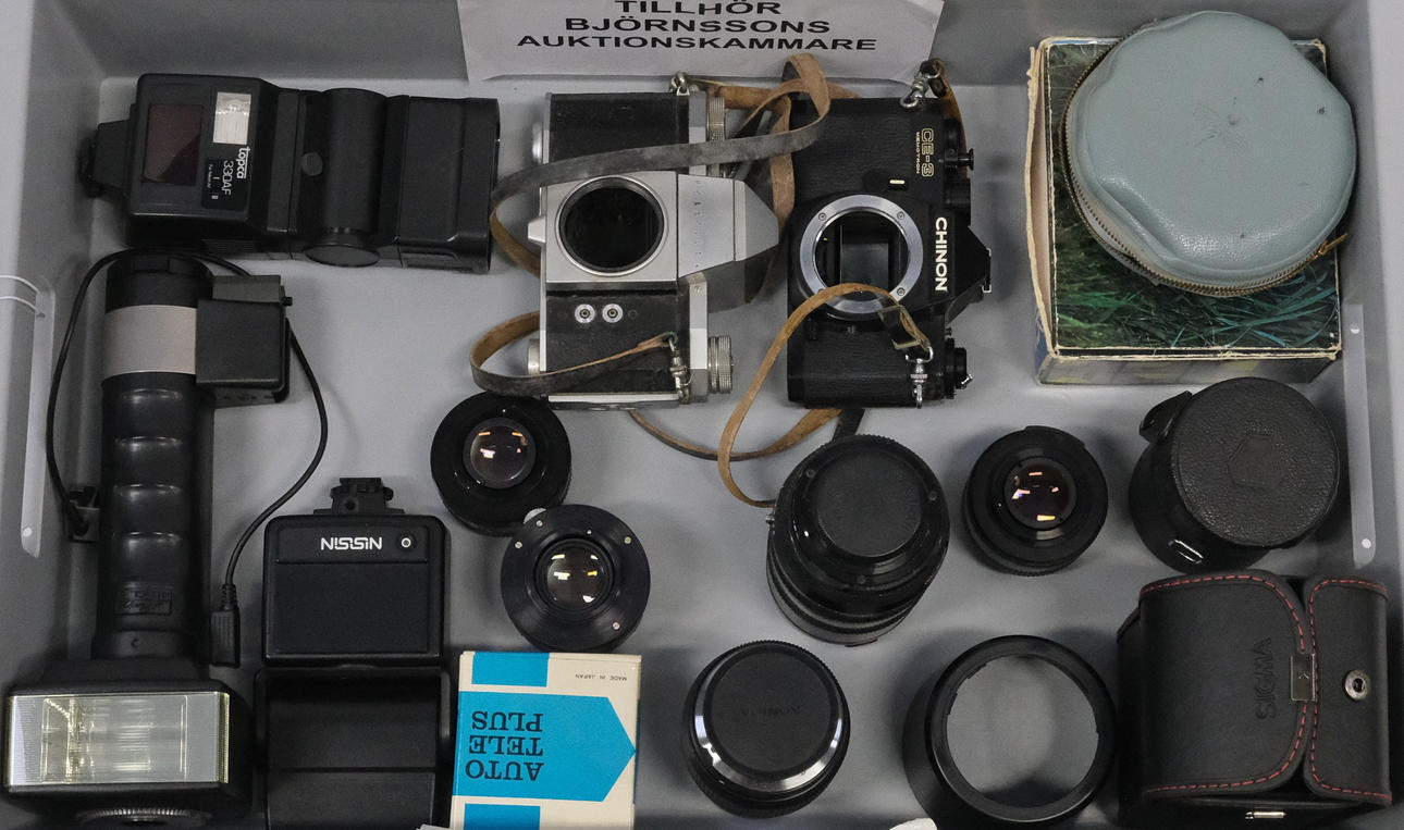 KAMERAHUS, LINSE OG TILBEHØR.