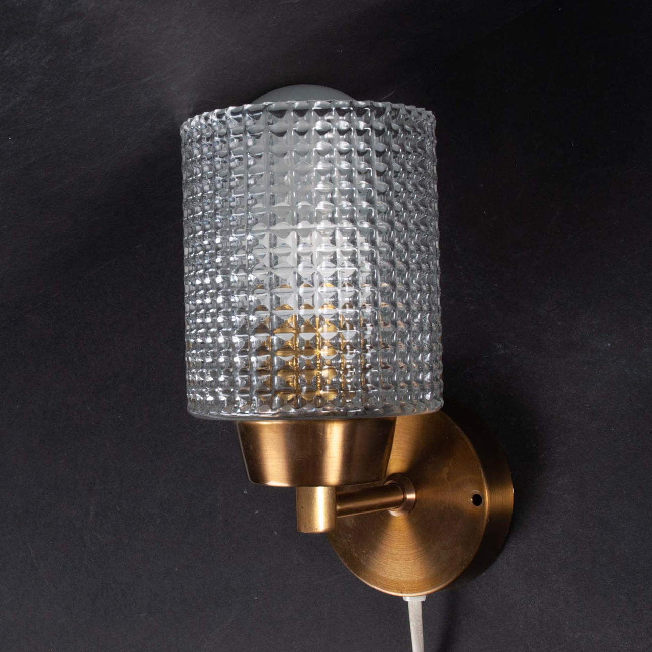 WALL LAMP, brass and waffle glass, 60s.