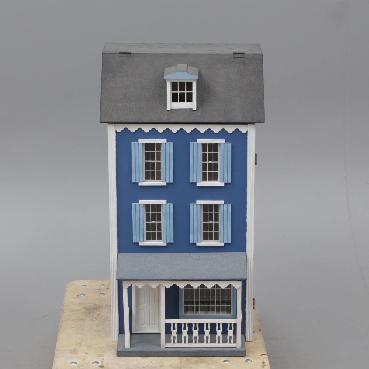 NUKKEKAAPPI, moderni.