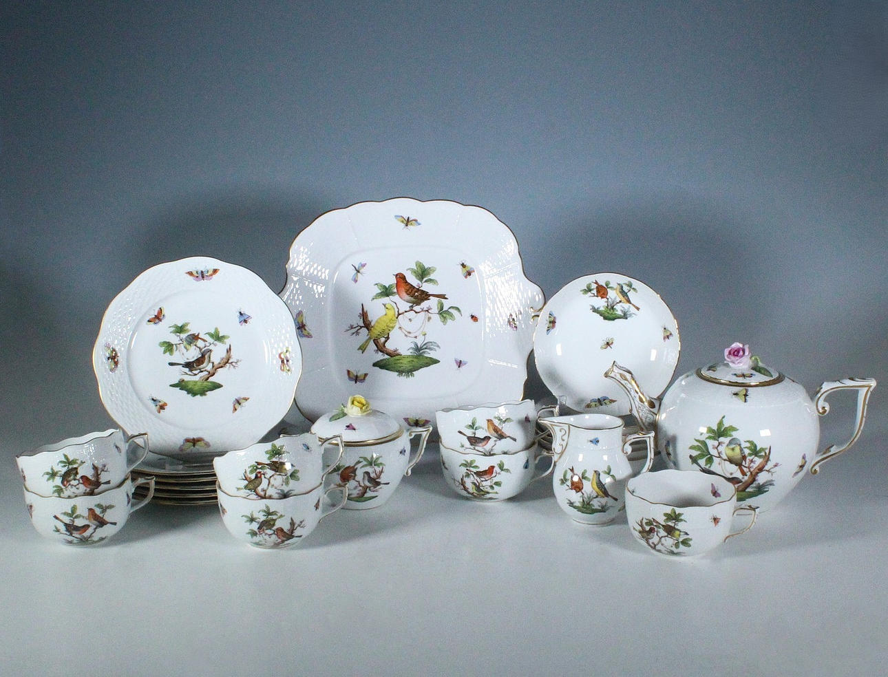 HEREND. Unkarissa. Teesetti 'Rothschild', posliini, 23 kpl.