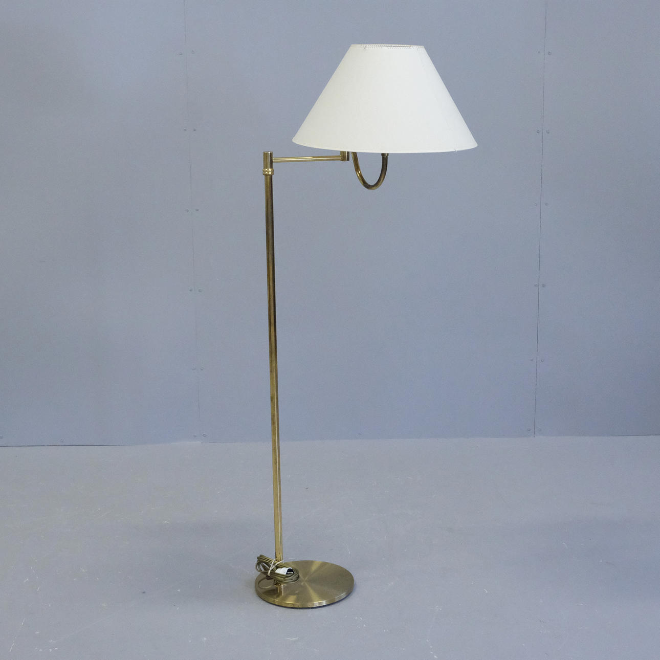 GULVLAMPE, MESSING, EVÅ, VÄRNAMO.