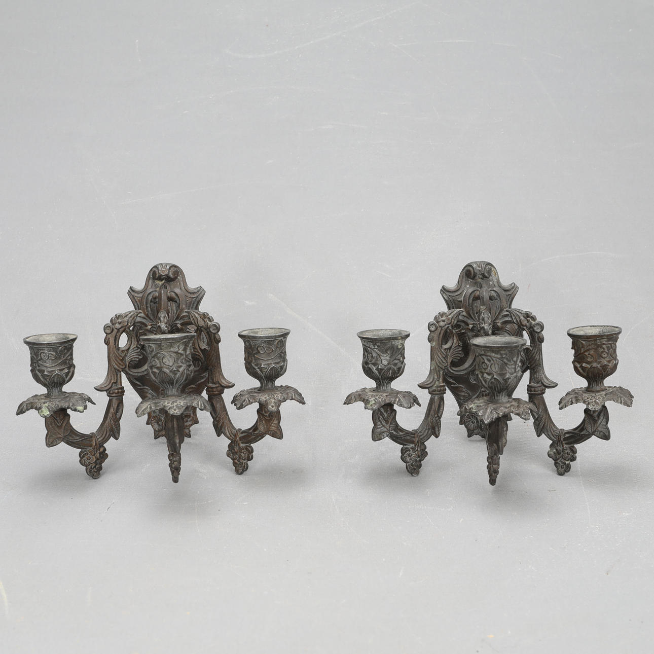 VÆGLAMPER neo-rococo, et par, til vægmontering.